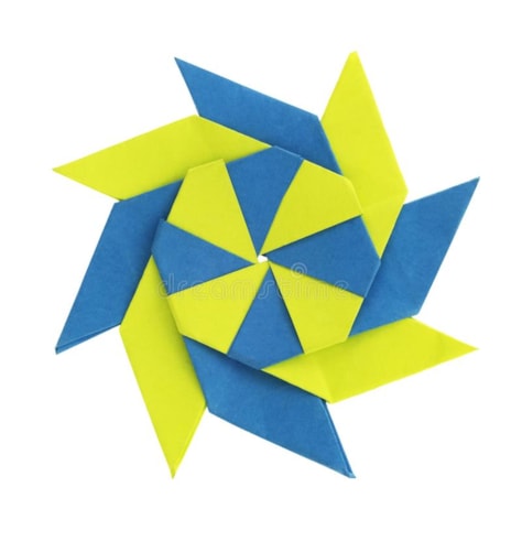 pli-d-isolement-de-forme-étoile-papier-origami-123492525