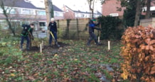 Team Duurzaamheid tuin gereedmaken De Meerkoet 3