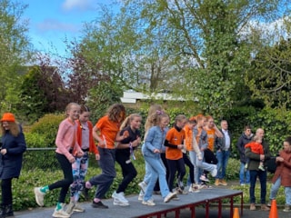 De Meerkoet Koningsspelen lied 2024