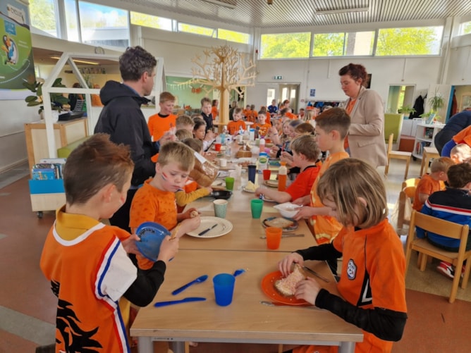De Meerkoet Koningsspelen lunch 2