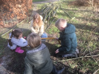 De Meerkoet DMTT wilgentakken afzagen voor onze nieuwste tuin 2